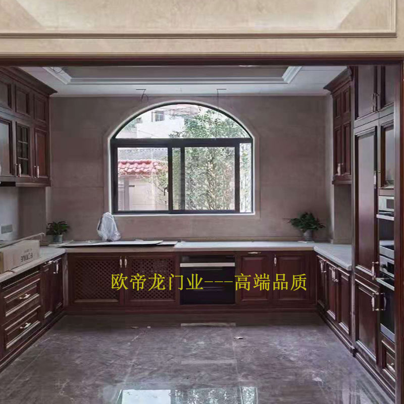 工厂定制实木原木衣柜价格,别墅木门全屋家具定制如何选品牌--欧帝龙品质工厂直销。